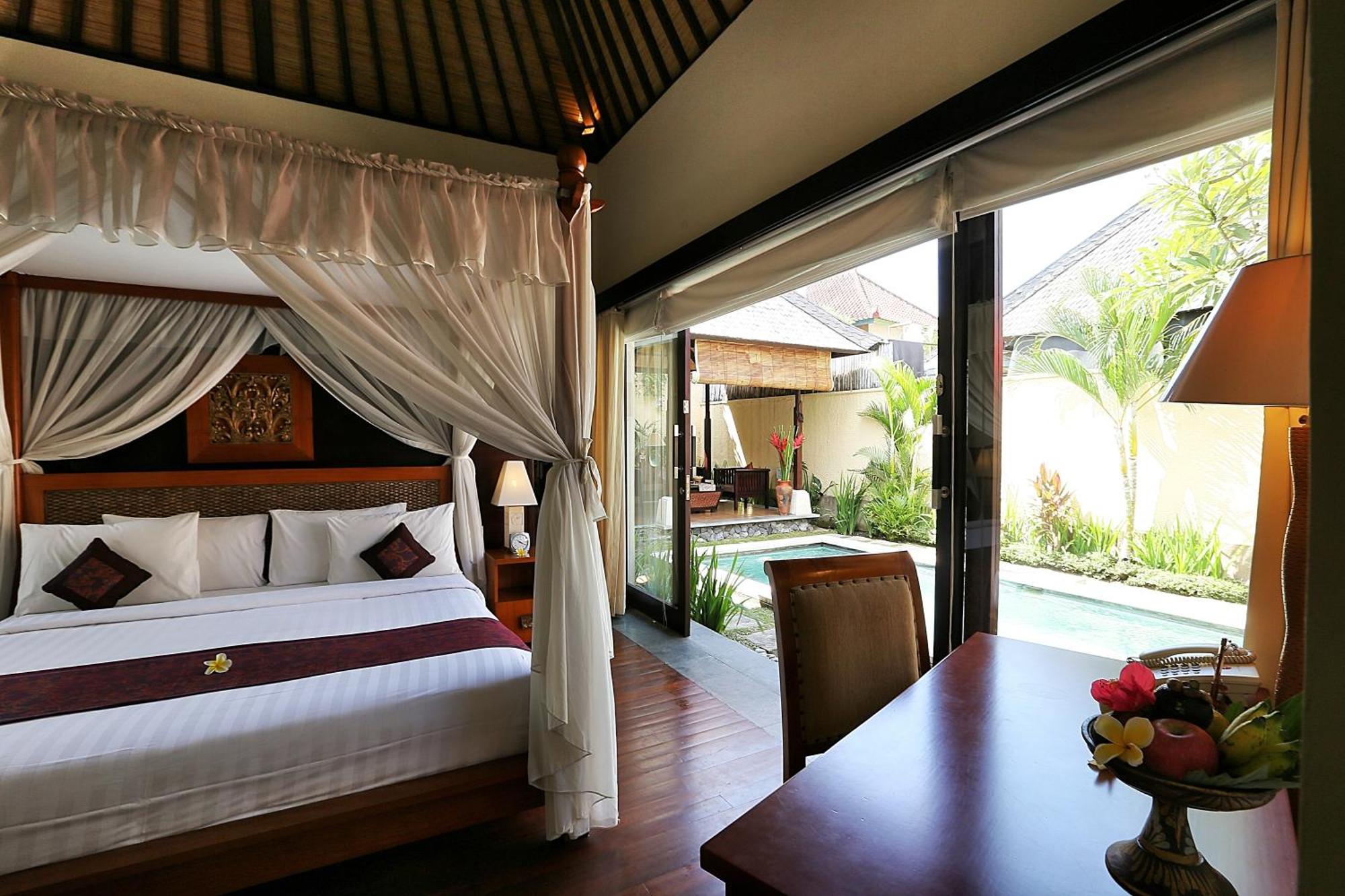 The Sanyas Suite Bali Seminyak  Phòng bức ảnh