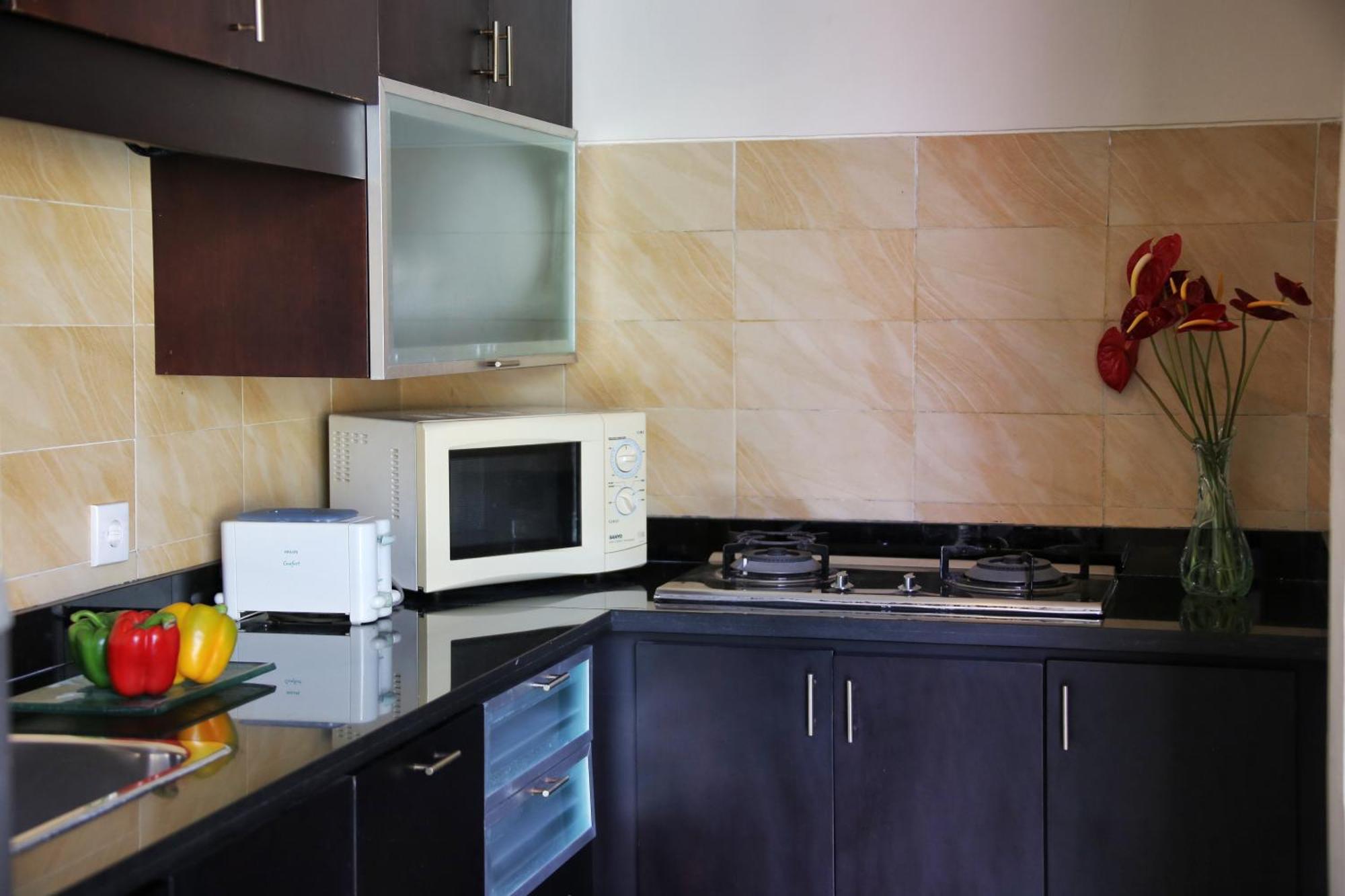 The Sanyas Suite Bali Seminyak  Phòng bức ảnh
