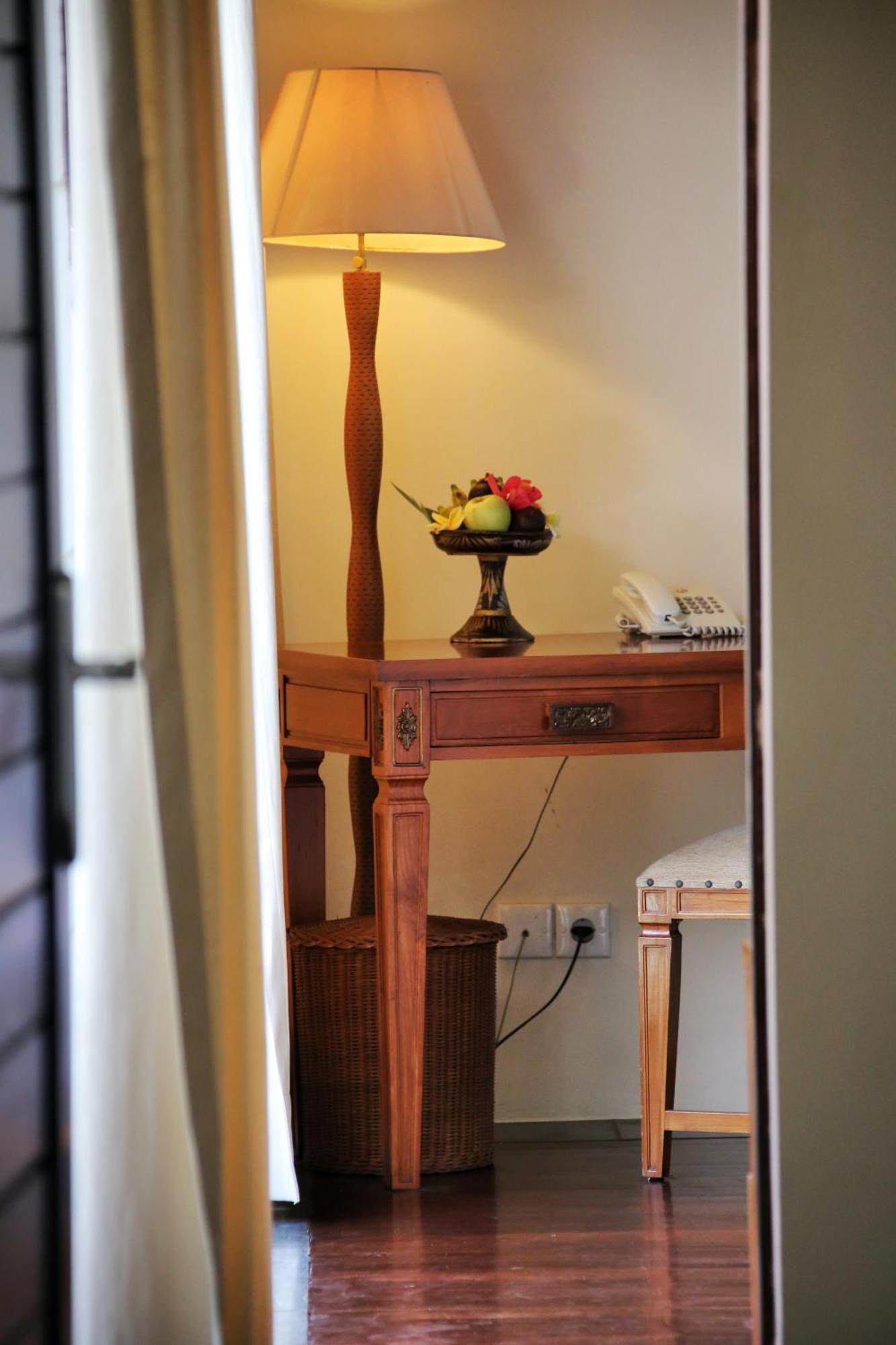 The Sanyas Suite Bali Seminyak  Phòng bức ảnh