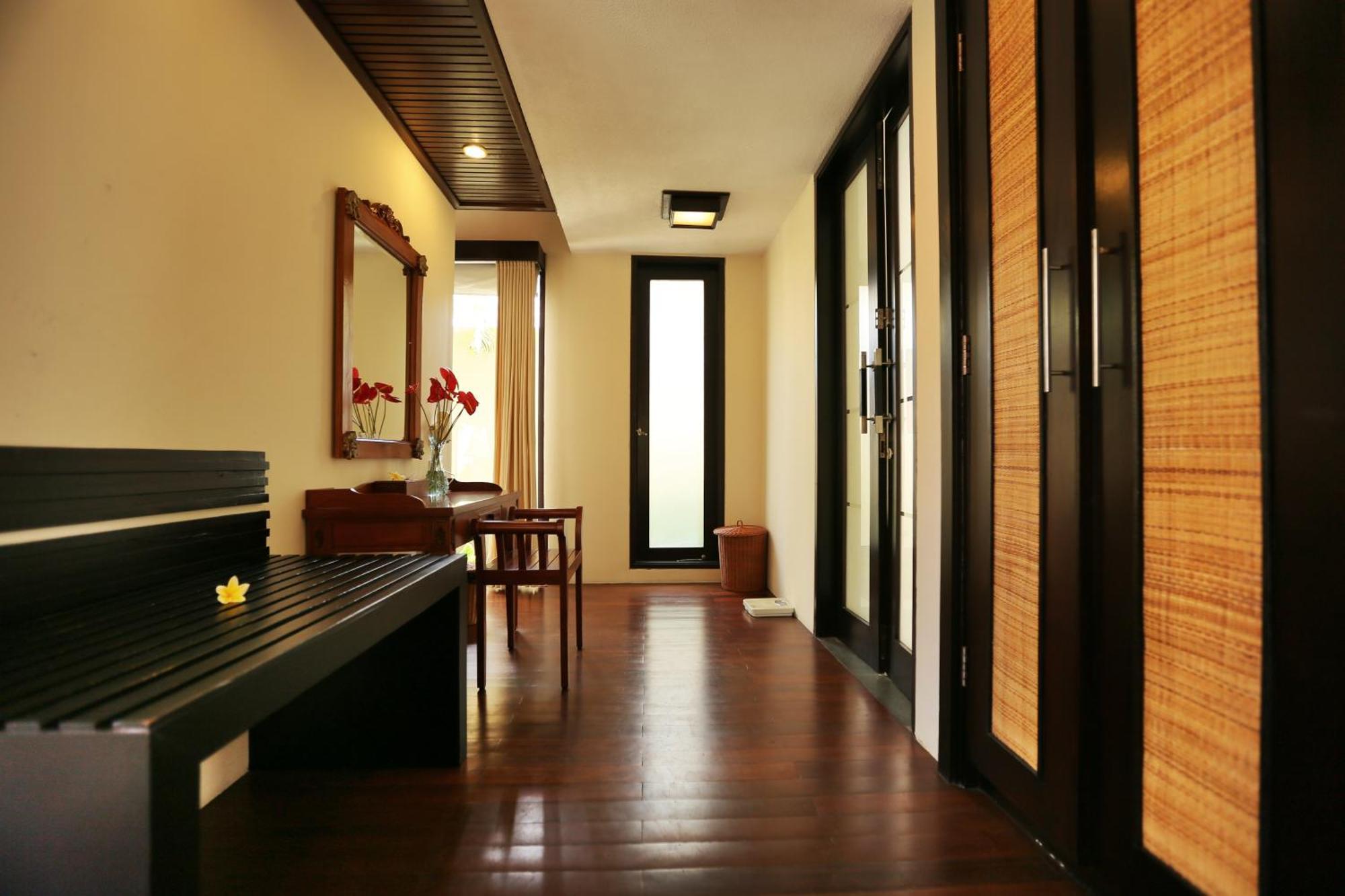 The Sanyas Suite Bali Seminyak  Phòng bức ảnh