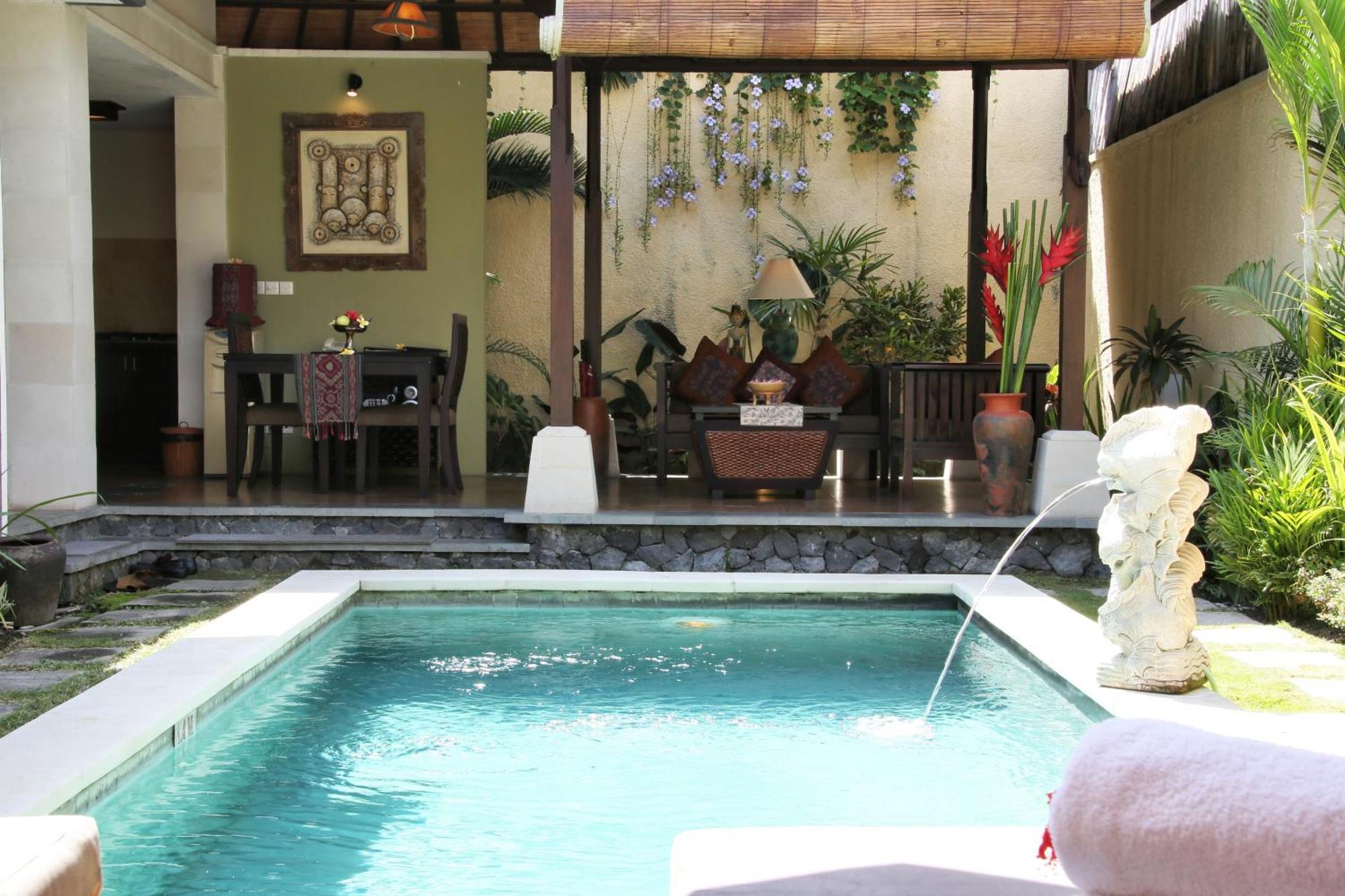 The Sanyas Suite Bali Seminyak  Phòng bức ảnh
