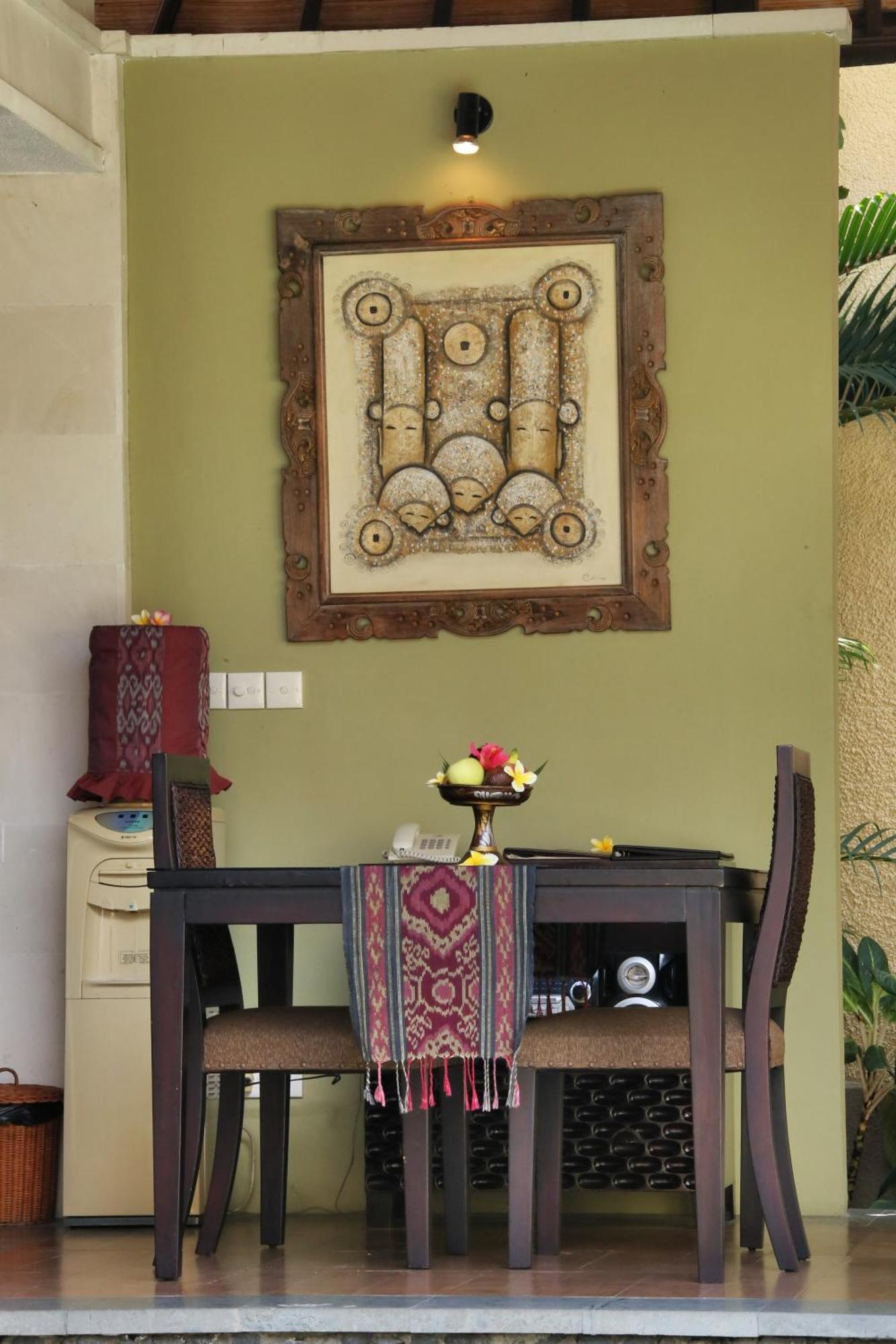 The Sanyas Suite Bali Seminyak  Phòng bức ảnh
