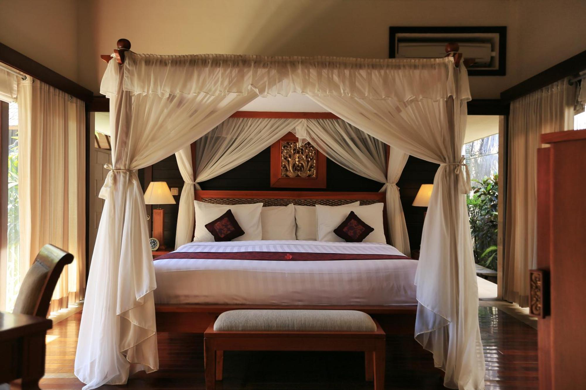 The Sanyas Suite Bali Seminyak  Phòng bức ảnh