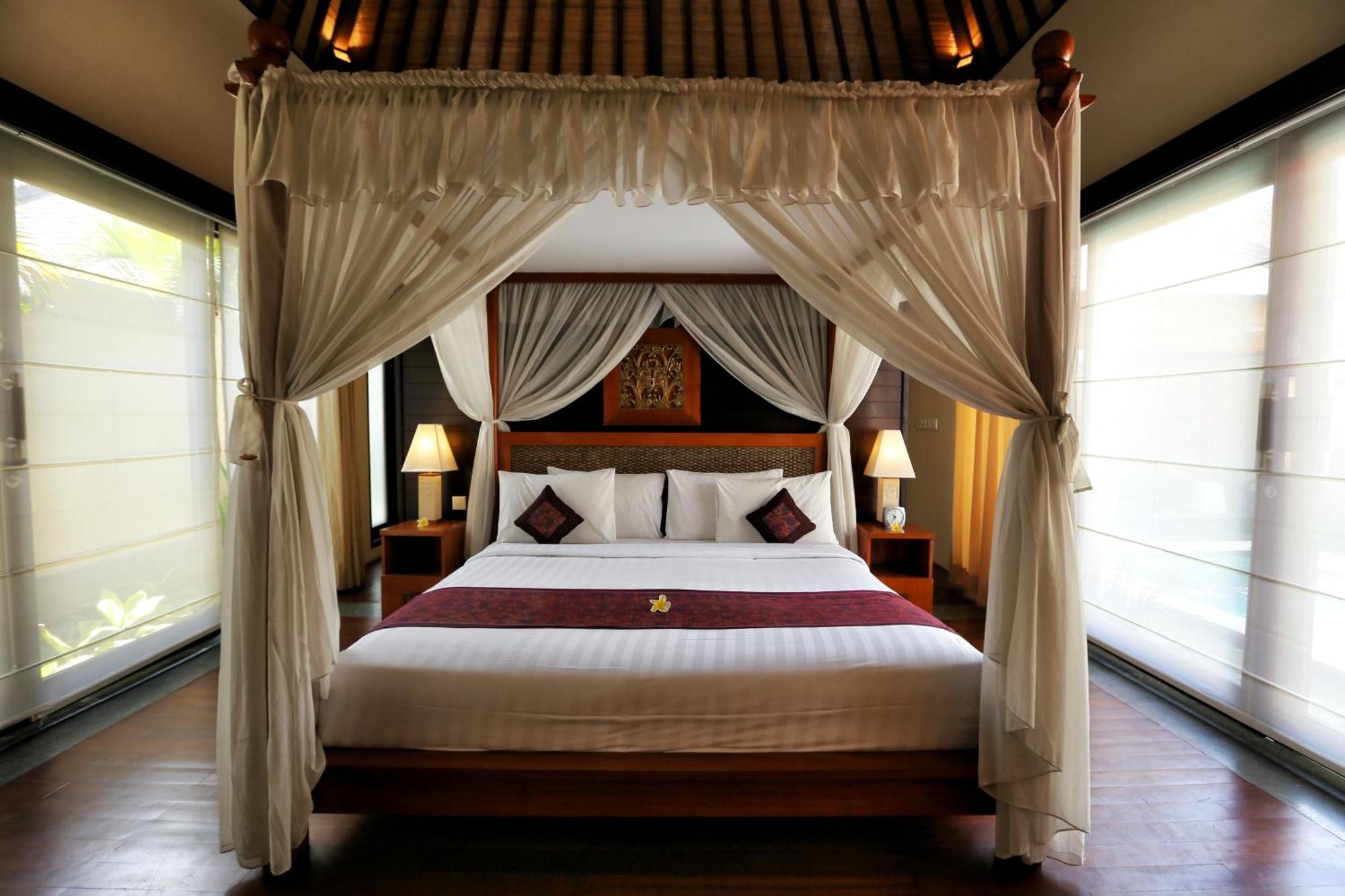 The Sanyas Suite Bali Seminyak  Phòng bức ảnh