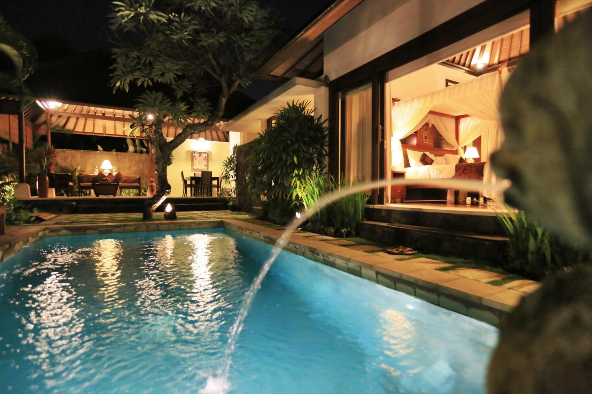 The Sanyas Suite Bali Seminyak  Phòng bức ảnh