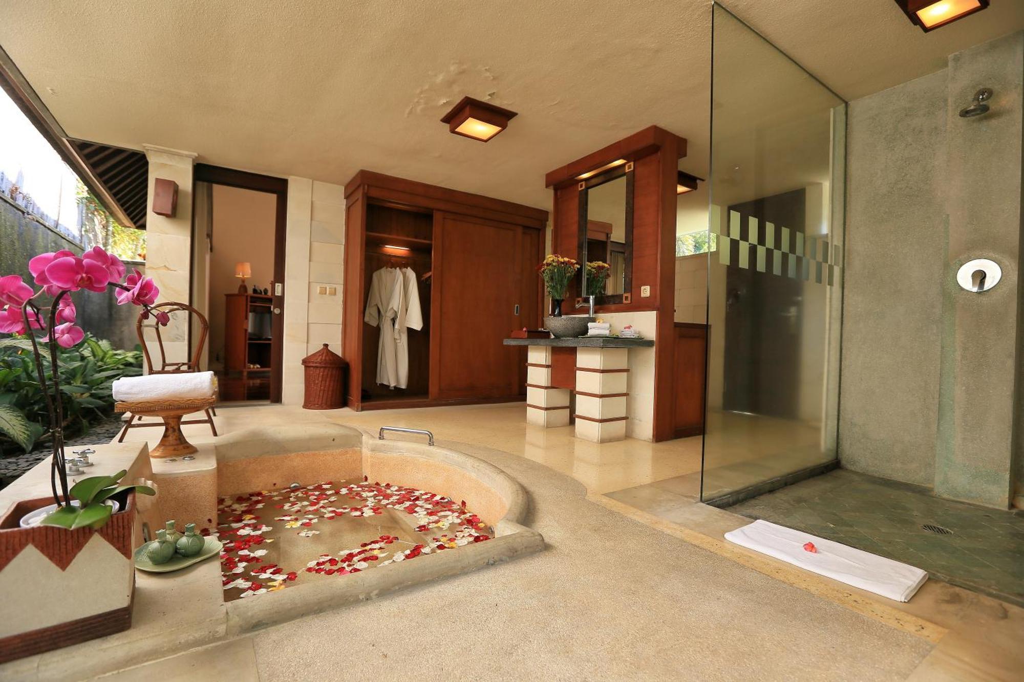 The Sanyas Suite Bali Seminyak  Phòng bức ảnh