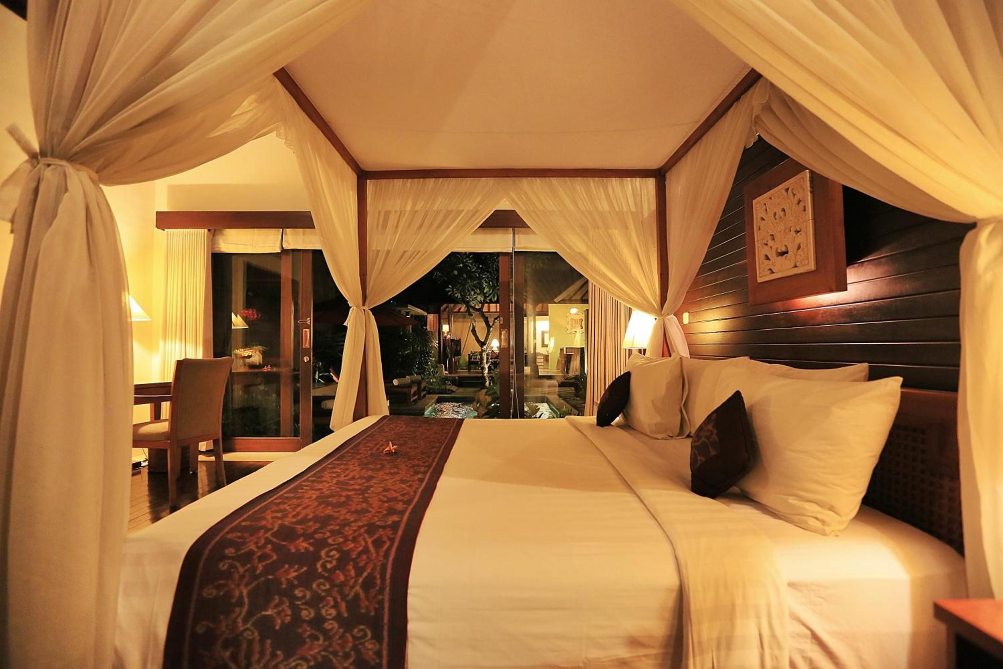 The Sanyas Suite Bali Seminyak  Phòng bức ảnh