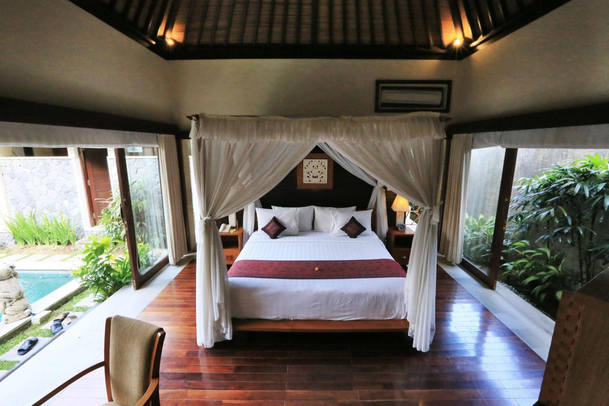 The Sanyas Suite Bali Seminyak  Phòng bức ảnh