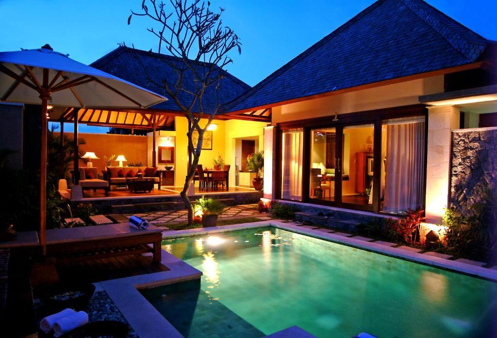 The Sanyas Suite Bali Seminyak  Phòng bức ảnh